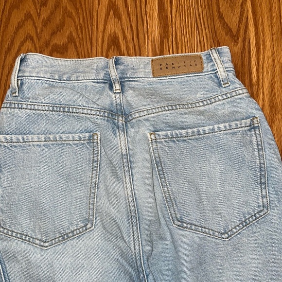 PacSun Women’s High-Rise Distressed Dad Jeans Light Wash - Picture 3 of 6